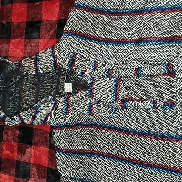 Vintage. Mexican Baja Hoodie. Knit.  Like-new. Size Medium - Picture 7 of 14